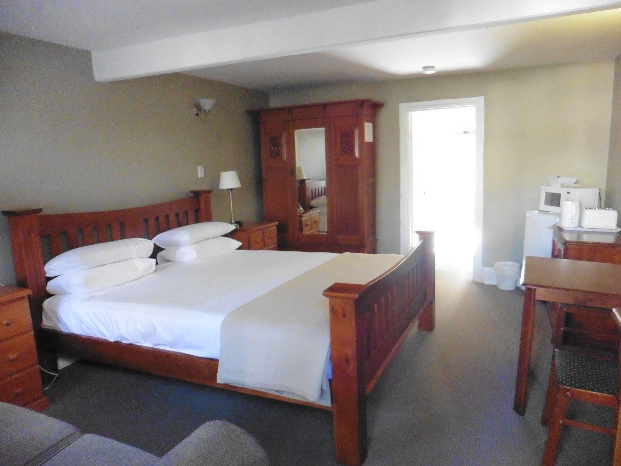 Avon Accommodation - York Bagian luar foto