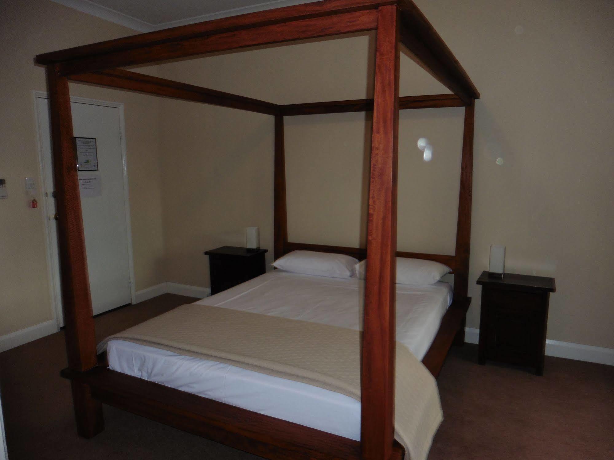 Avon Accommodation - York Bagian luar foto